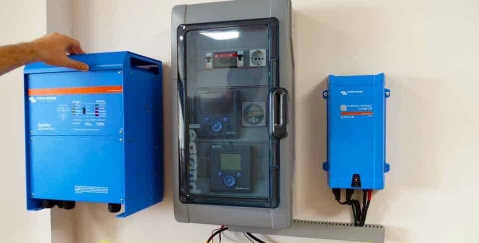 Установка источников бесперебойного питания